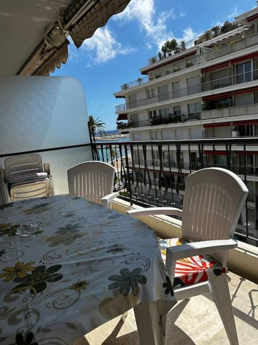 Residence Mona Lisa Bord De Mer Ментона Экстерьер фото